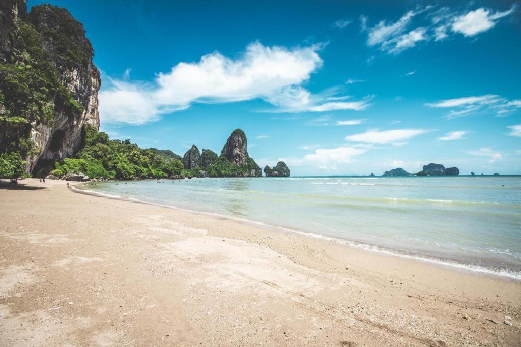 Oyo 681 Paradise Hotel Ao Nang Екстер'єр фото