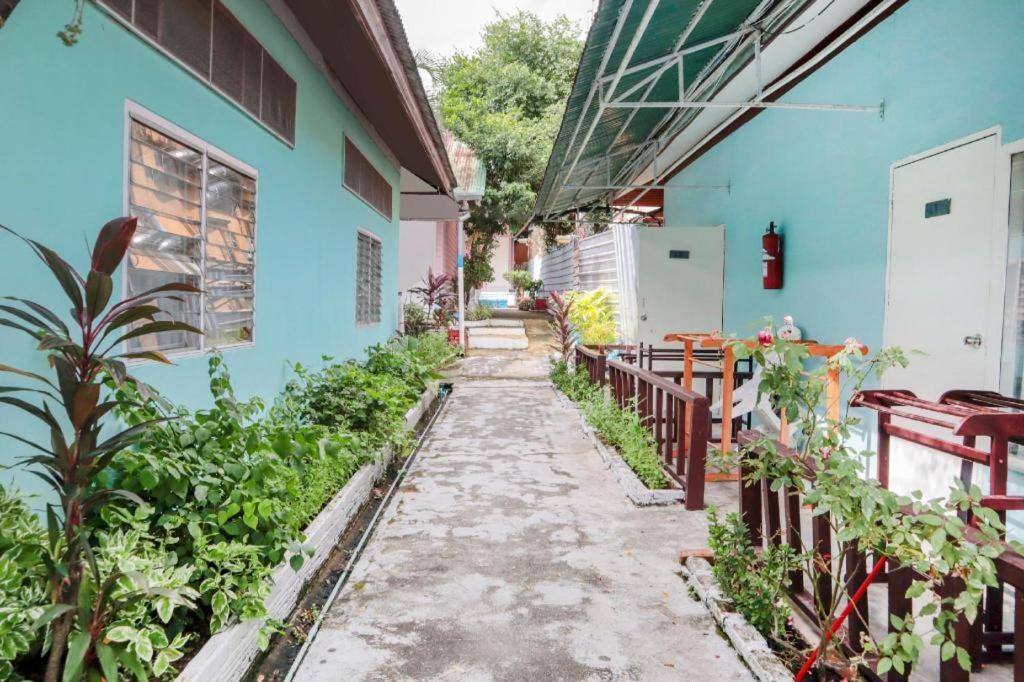 Oyo 681 Paradise Hotel Ao Nang Екстер'єр фото