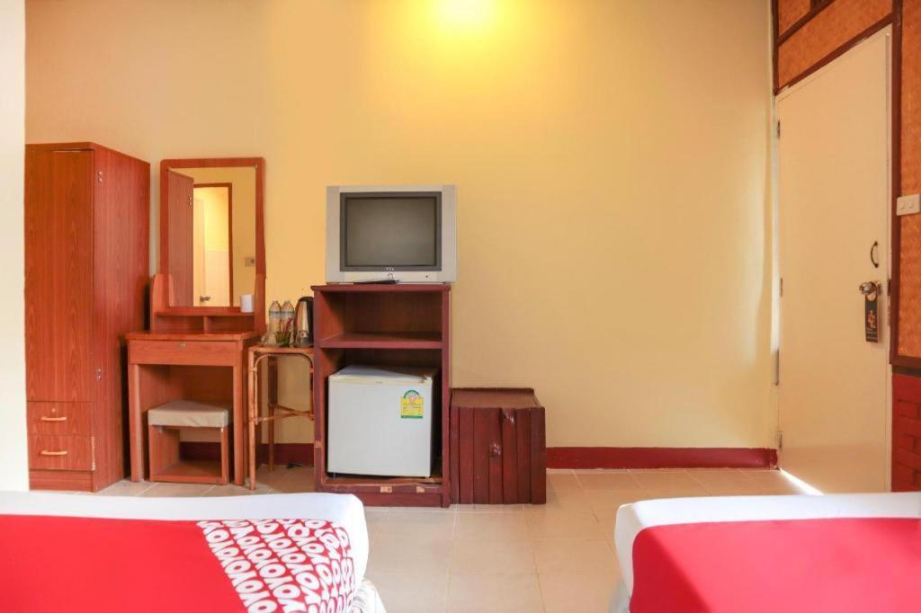 Oyo 681 Paradise Hotel Ao Nang Екстер'єр фото