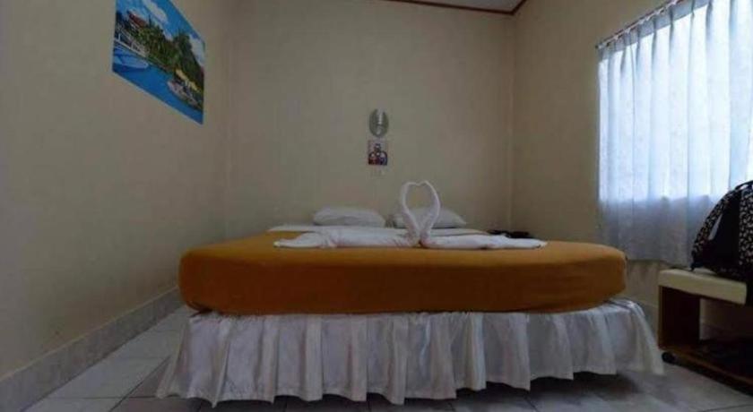 Oyo 681 Paradise Hotel Ao Nang Екстер'єр фото