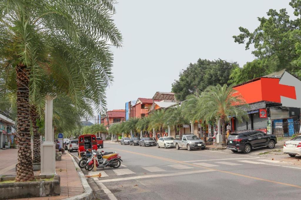 Oyo 681 Paradise Hotel Ao Nang Екстер'єр фото